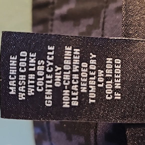 Lane Bryant women's size  22 stretch ankle pants. Black/blue houndstooth NWT. - Picture 7 of 9